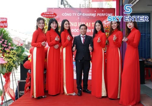 to-chuc-su-kien-khai-truong-charme-perfume-quan-12