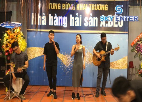 https://OCE.vn/photos/portfolio/to-chuc-su-kien-khai-truong-nha-hang-hai-san-a-beo/to-chuc-su-kien-khai-truong-nha-hang-hai-san-a-beo-4.jpg
