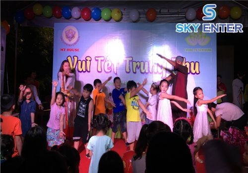 to-chuc-trung-thu-lotus-garden-36-trinh-dinh-thao-3