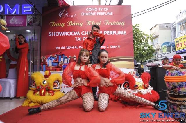 khai-truong-cua-hang-nuoc-hoa-charme